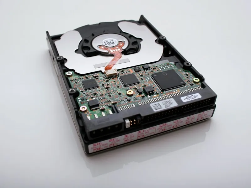 Recuperación de Datos con Electrónica Quemada o PCB Dañado [Guía 2026]